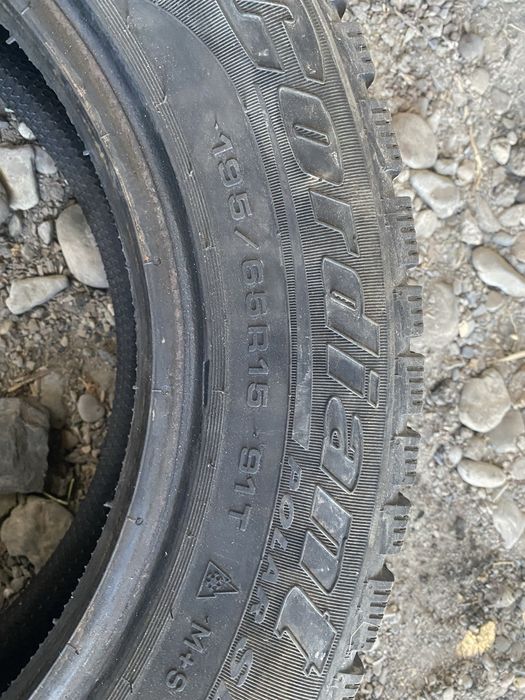 Зимний шины 1шт 195/65 R15