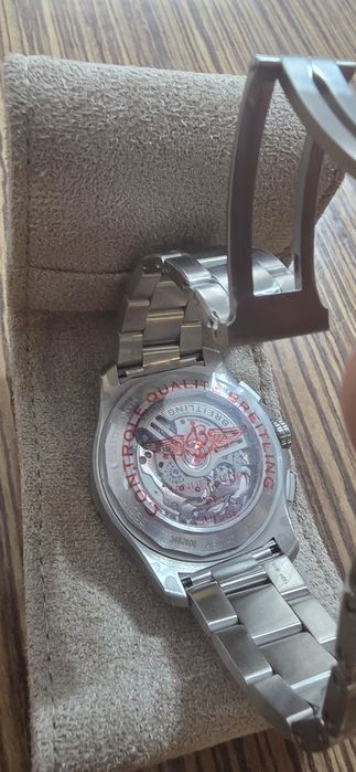 Breitling Avenger B01 Chronograph 44 Champagne