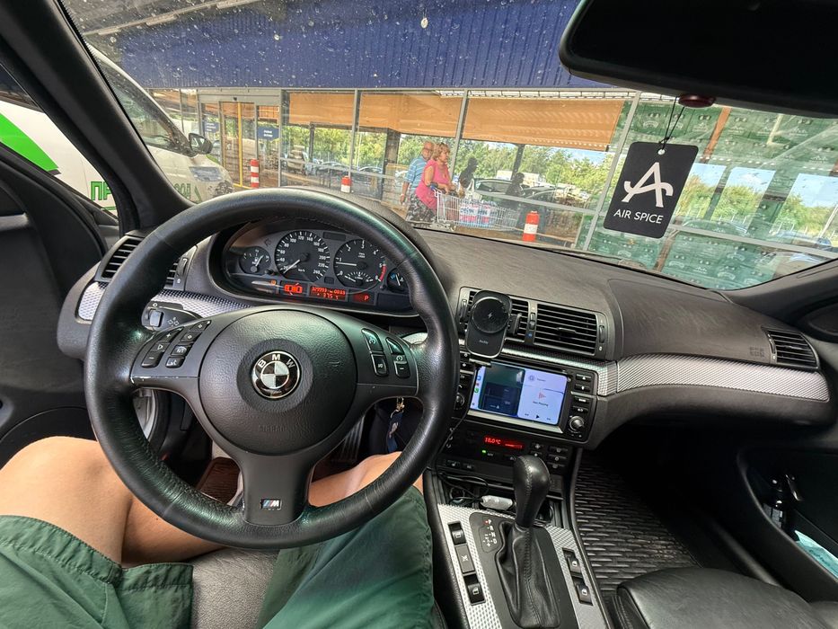 Продавам бмв е46 330 204hp  само на задно