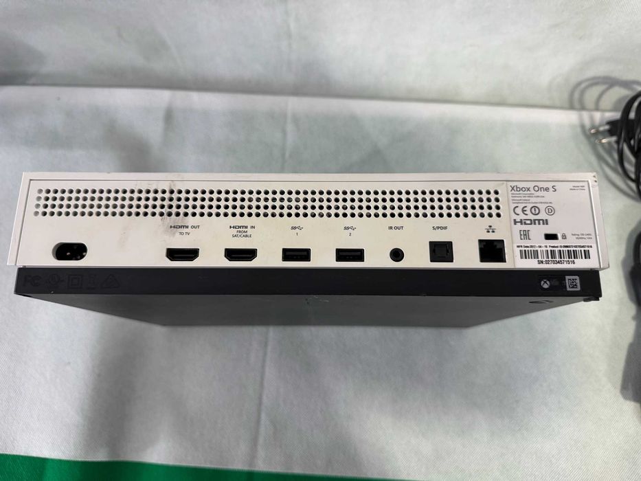 Конзола - Xbox One S / 365 GB / Х1