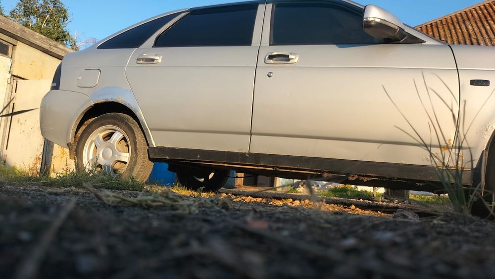 Продам Приору ..