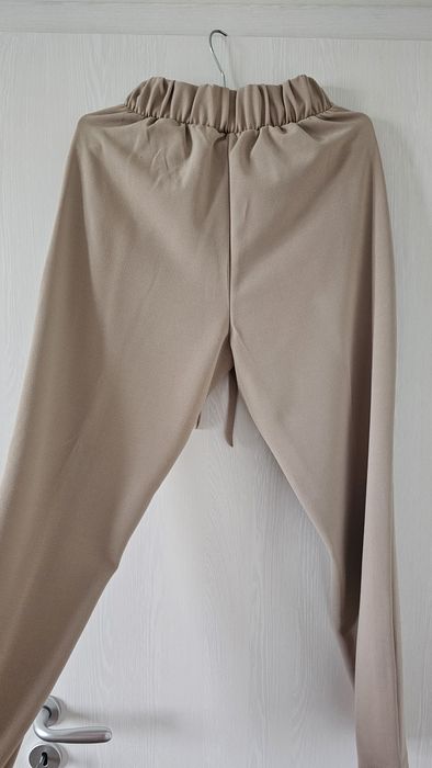 Бежов панталон Reserved, Размер XS