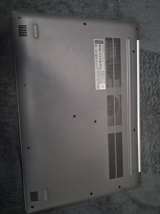 Laptop IdeaPad 330