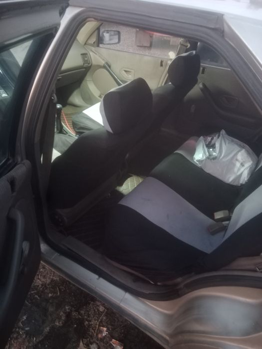 Продам  Пежо 405