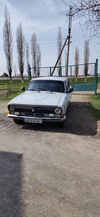gaz Volga 24 sotiladi
