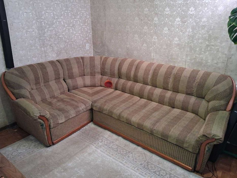 Продам комплект советский шерстяной ковёр + диван