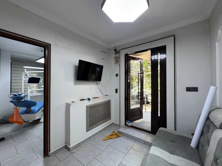 Продаётся КОММЕРЧЕСКОЕ помещение по ул.ТУРКЕСТАНСКАЯ (Кунаева)