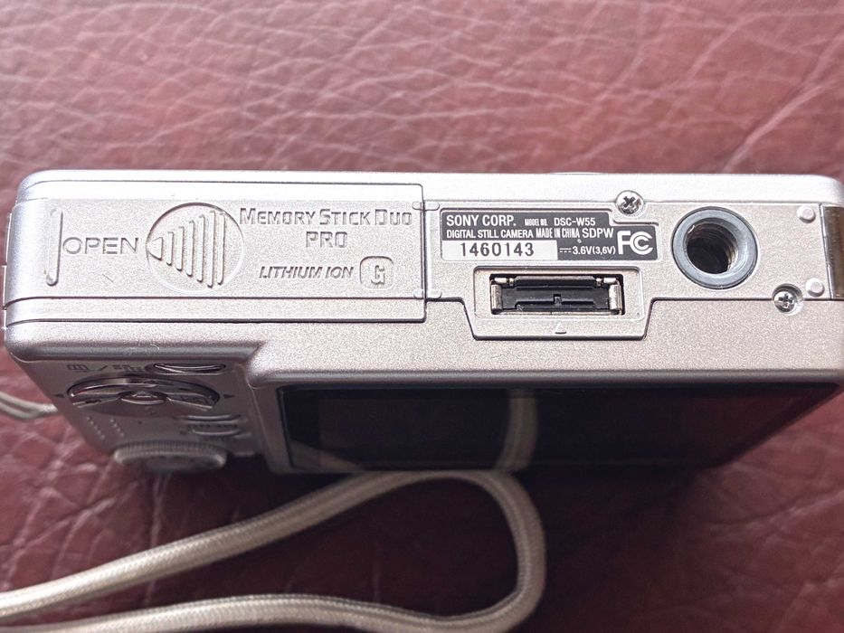 Продавам цифров фoтоапарат sony cyber shot dsc w55