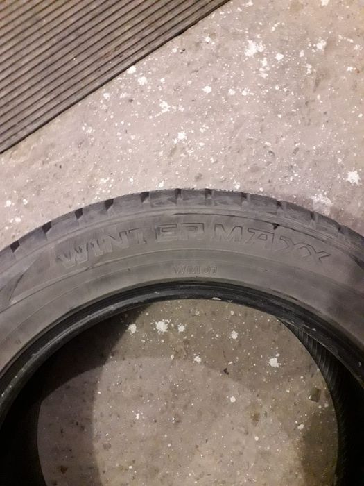 Продам  комплект зимней резины Dunlopp