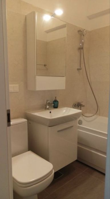 PROPRIETAR INCHIRIEZ AP 2 cam bloc nou Piata Muncii