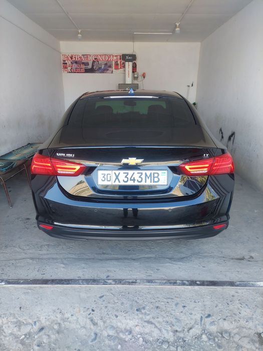 Malibu 2 oldi banfer premer oq qora ranglari bor