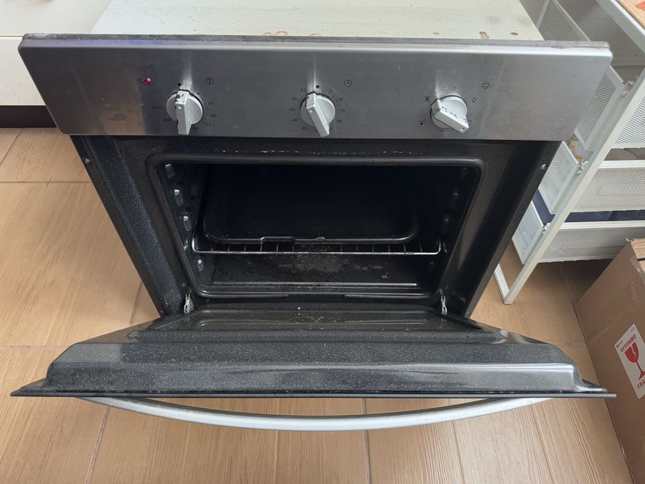 Фурна за вграждане Candy