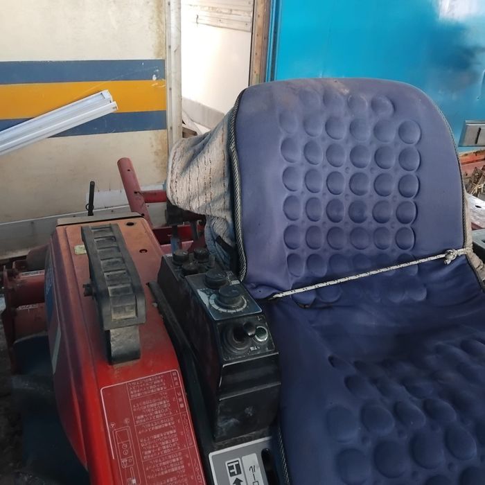 Продавам Трактор комплект