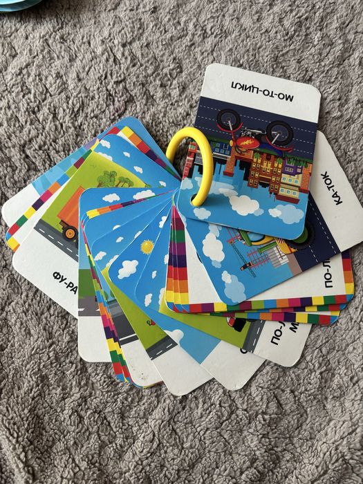 Развивающие игрушки для малышей , много