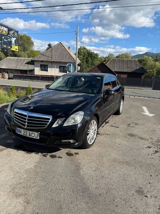 Mercedes-Benz E200