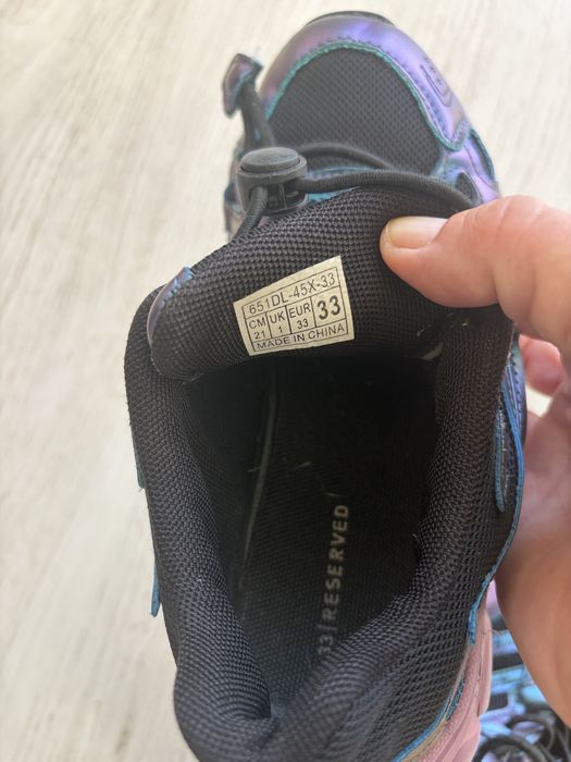 Sneakers Reserved, marime 33