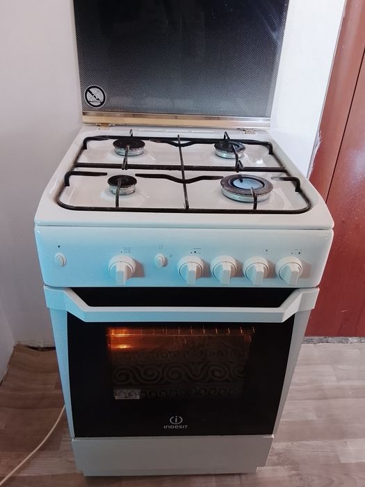 Газовая плита INDESIT