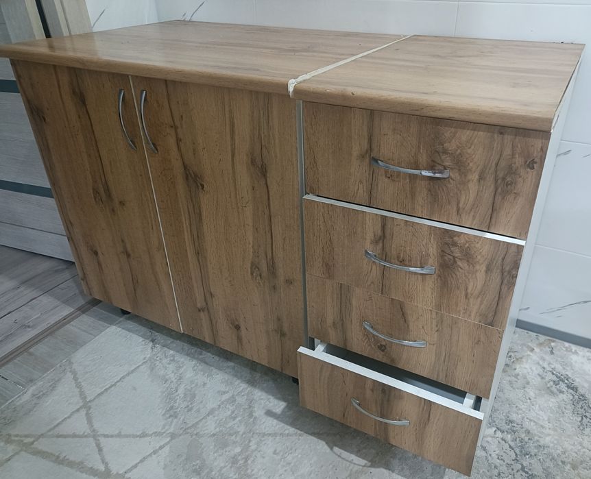 Продам кухонный шкаф