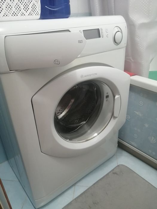 Продам стиральную машину