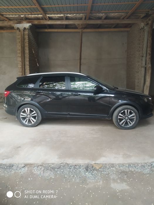Лада Веста кросс 1.8