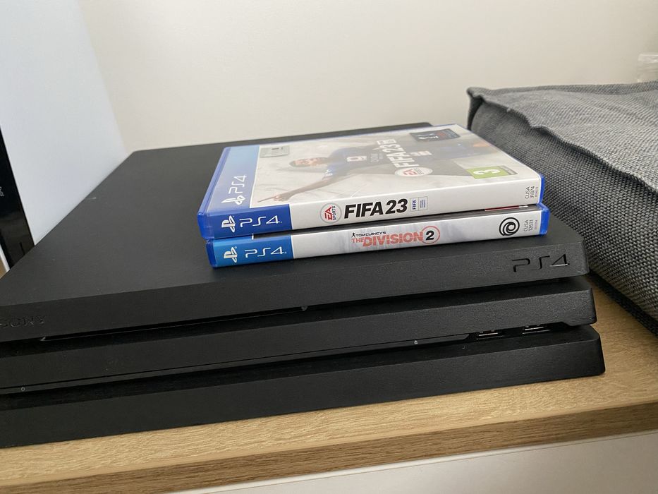 Vand PS4 Pro.