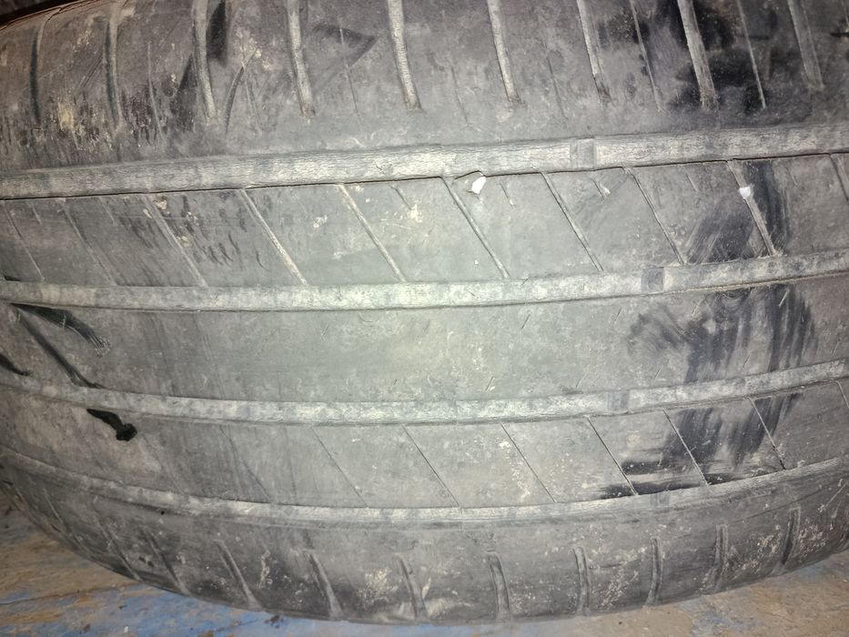 Продам 4 шины на 20.