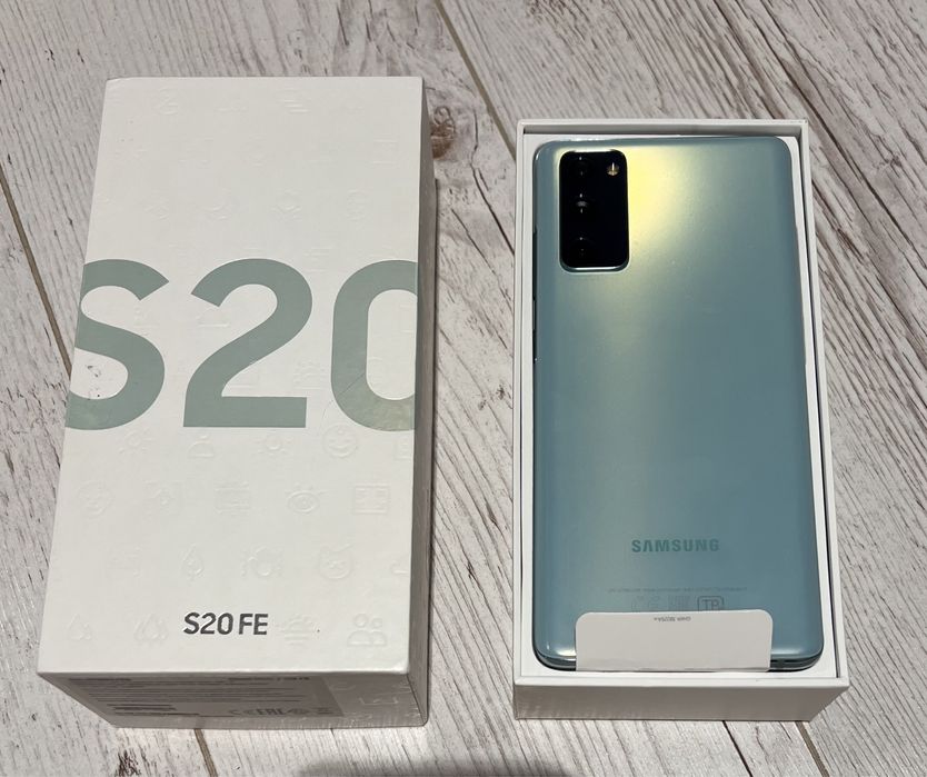 Продам Samsung Galaxy S20 FE