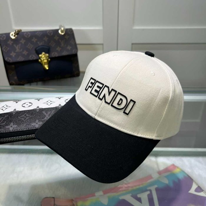 Aduc pe comanda Sepci  FENDI orice model