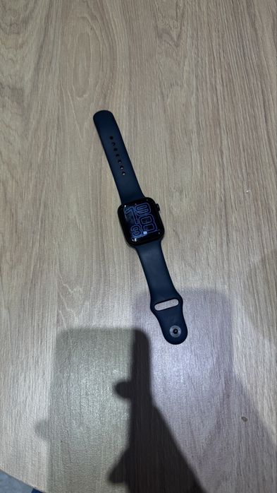 Apple Watch SE ( акк 100%) 2 поколение 44 мм