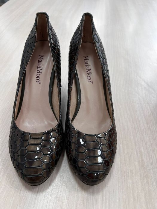 Продам новые туфли