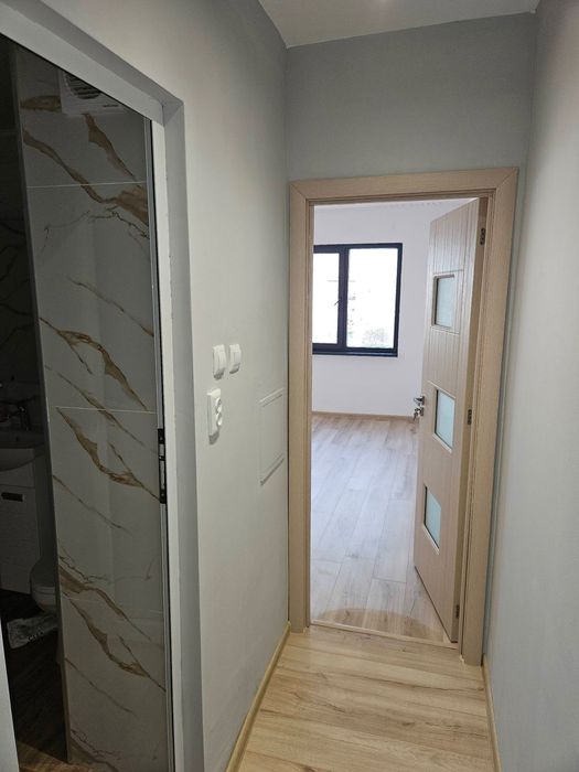 Просторен и светъл тристаен апартамент, разположен в кв. Надежда 1