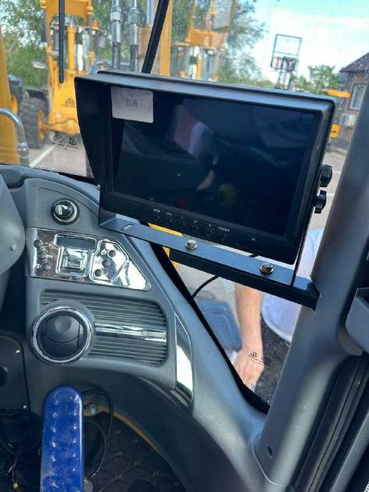 Погрузчик с увеличенной мощностью двигателя! 1 КУБ! Кондиционер!