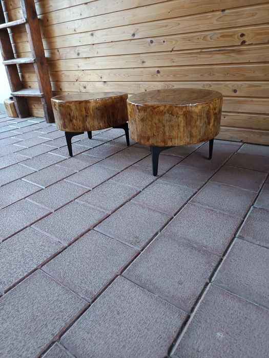 Noptiere , măsuta sau taburet din trunchi de larice