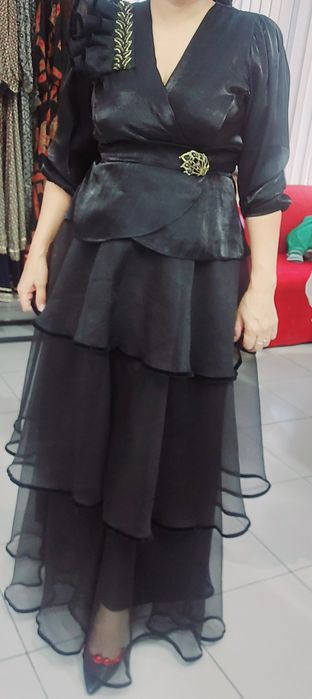 Той көйлегі сатылады