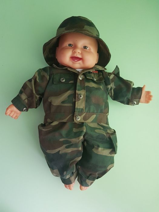 Продам куклу в отличном состоянии