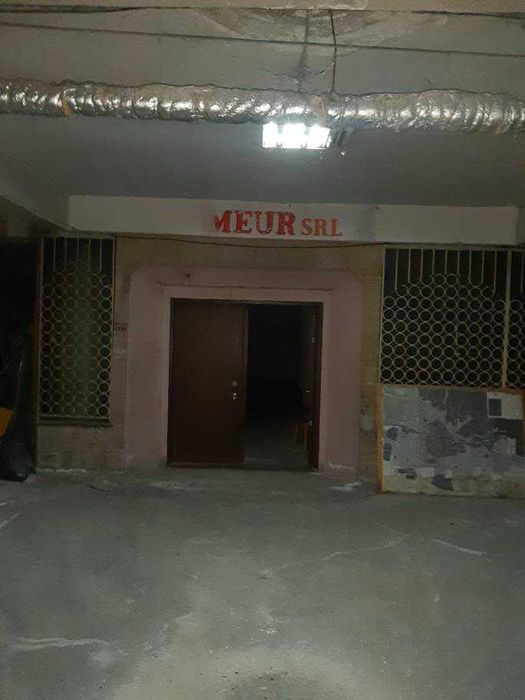 Spațiu comercial central- pretabil pentru depozit
