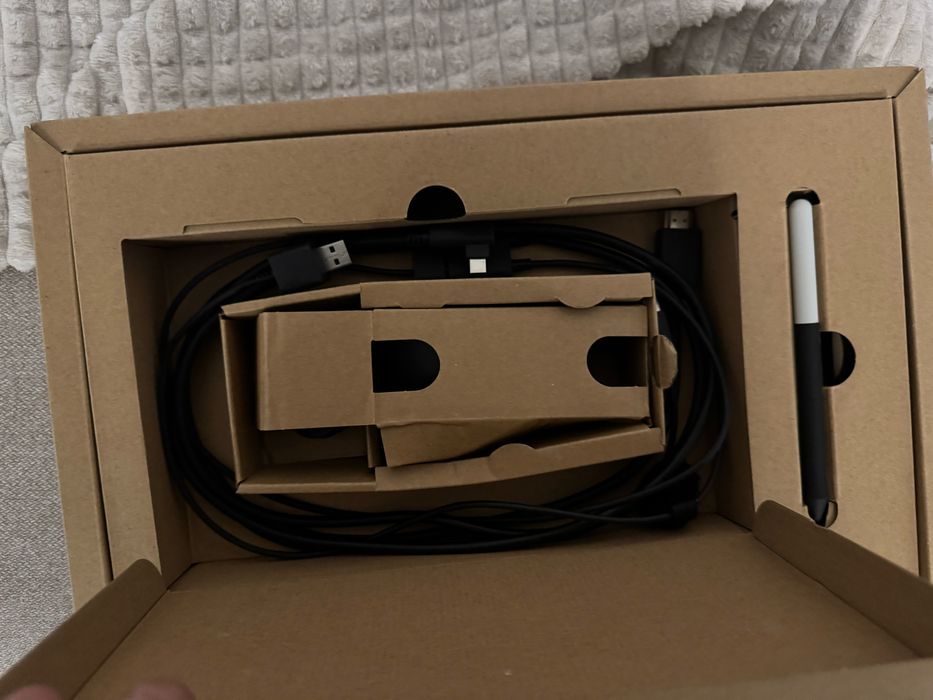 Vand TABLETA GRAFICA ! Wacom One 13