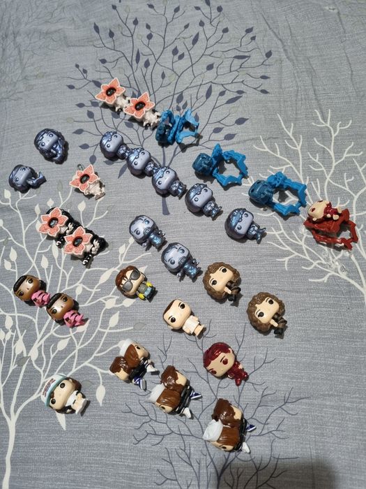 Обмен/продажа киндер joy Очень странные дела