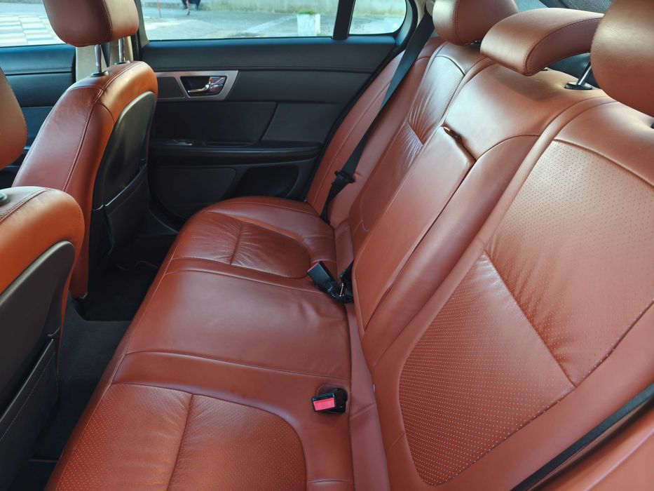 Jaguar XF 3.0D 275 ps