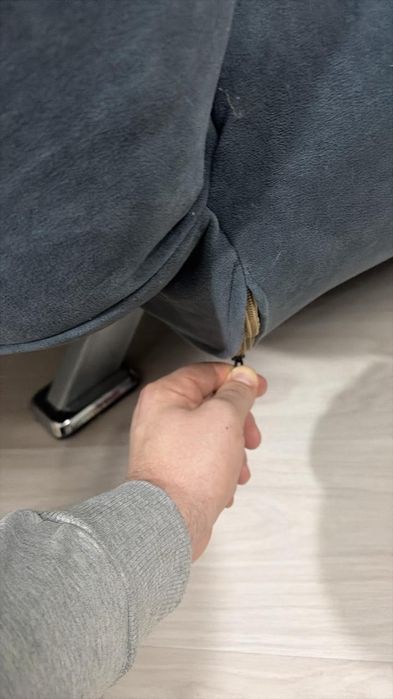 Продам диван и два кресла