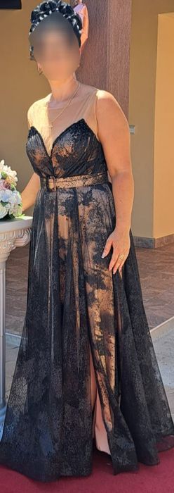 Rochie de seară purtată o singură dată.