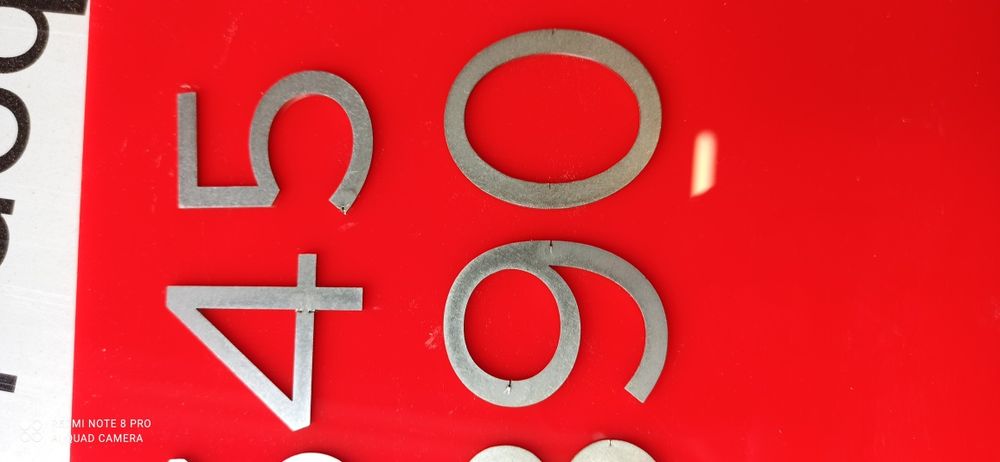 Цифри от неръждаема стомана 2 размера