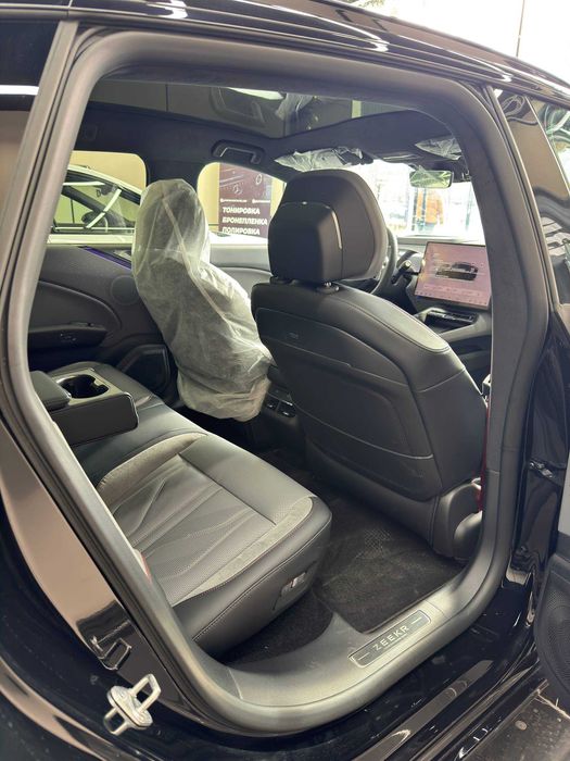 Zeekr 007 GT  (в наличии/tayyor)