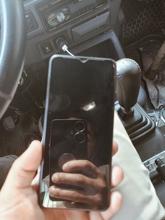 Srochni sotiladi telefon Galaxy A12 narhi kelishiladi