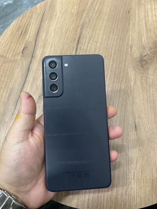 Продам Samsung s21 Fe