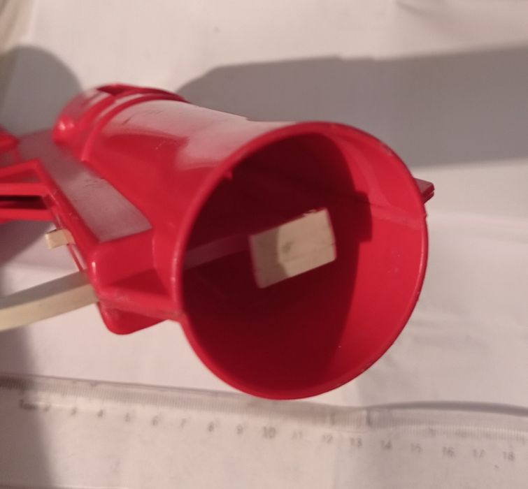 Vând/Schimb pistol de jucărie românesc din anii'80,funcționabil.