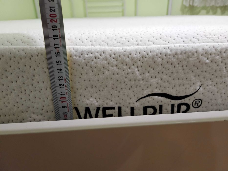 Легло спалня с нощни шкафчета