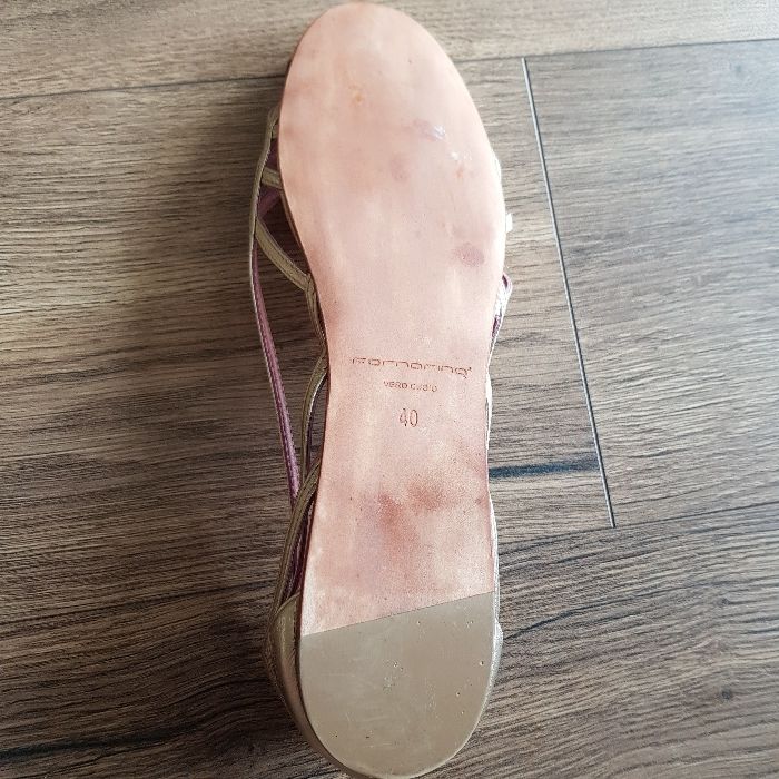 Нови златисти сандали / балерини Fornarina