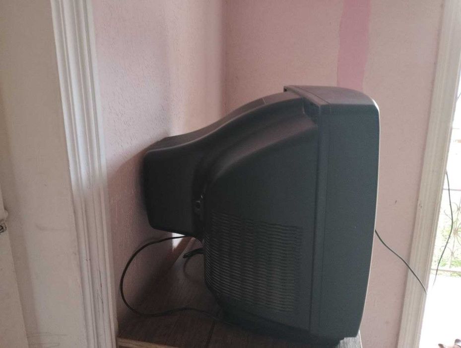 Ишлайдиган телевизор сотилади, тюнери билан бирга