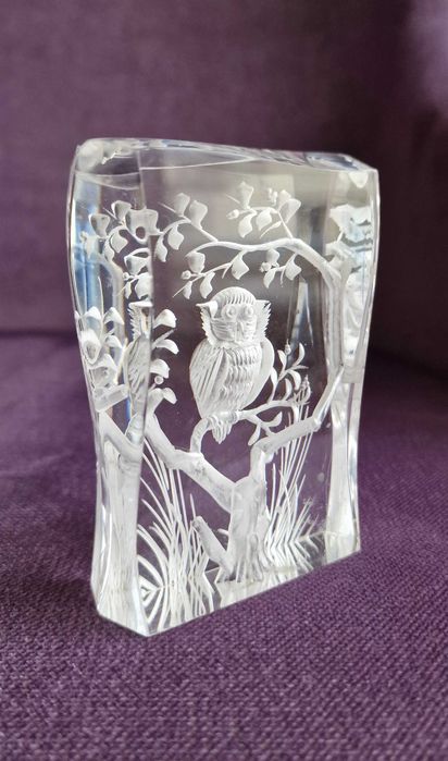 Изящно триизмерно преспапие– Бухал.